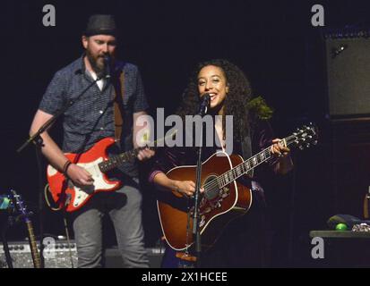 Corinne Bailey Rae, cantante, cantautrice britannica, produttore discografico e chitarrista, durante il concerto del 'Jazzfest Wien' all'Opera di Stato austriaca di Vienna, Austria, il 7 luglio 2018. - 20180707 PD8023 - Rechteinfo: Diritti gestiti (RM) Foto Stock