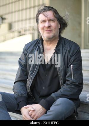 Christian Fennesz, chitarrista e compositore austriaco, durante un'intervista con Austria Presse Agentur a Vienna, Austria, l'8 maggio 2019. - 20190508 PD17420 - Rechteinfo: Diritti gestiti (RM) Foto Stock