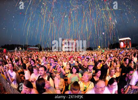 Il 36 ° Festival dell'isola del Danubio (Donauinselfest) a Vienna, Austria. Il festival all'aperto si svolge dal 21 al 23 giugno 2019. IMMAGINE: Ospiti del festival - 20190621 PD9629 - Rechteinfo: Rights Managed (RM) Foto Stock