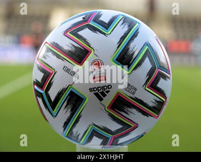 Bundesliga match ball durante il tipico match di Bundesliga tra LASK Linz e SK Puntigamer Sturm Graz a Pasching, Austria, il 17 giugno 2020. - 20200617 PD10570 - Rechteinfo: Rights Managed (RM) Foto Stock