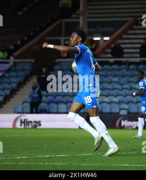 Peterborough, Regno Unito. 16 aprile 2024. Malik Mothersille (PU) celebra il primo gol posh (1-1) nella partita Peterborough United contro Fleetwood Town EFL League One, al Weston Homes Stadium di Peterborough, Cambridgeshire, il 16 aprile 2024. Crediti: Paul Marriott/Alamy Live News Foto Stock