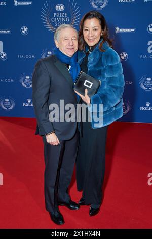 Arrivo per il Gala di premiazione FIA al palazzo Hofburg di Vienna, Austria, il 2 dicembre 2016. FOTO: Jean TODT, Michelle YEOH - 20161202 PD6928 - Rechteinfo: Rights Managed (RM) Foto Stock