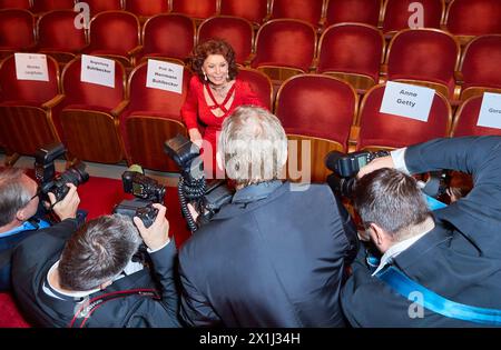 Gala del Premio culturale europeo all'Opera di Vienna, Austria, 20 ottobre 2019. IMMAGINE: Sophia LOREN - 20191020 PD14368 - Rechteinfo: Rights Managed (RM) Foto Stock