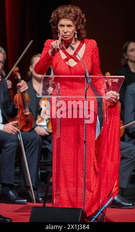 Gala del Premio culturale europeo all'Opera di Vienna, Austria, 20 ottobre 2019. IMMAGINE: Sophia LOREN - 20191020 PD14778 - Rechteinfo: Rights Managed (RM) Foto Stock