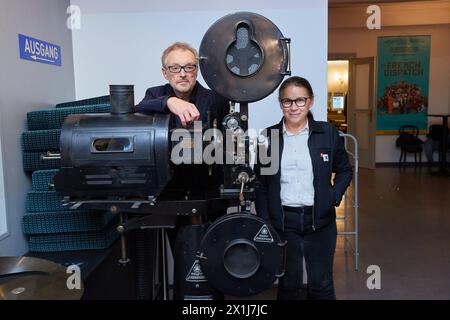 Anteprima del film ' Die Geschichte meiner Frau ' al Votiv Kino di Vienna, Austria, il 1° novembre. 2021. IMMAGINE: Josef HADER, Ildiko ENYEDI, - 20211101 PD15073 - Rechteinfo: Rights Managed (RM) Foto Stock