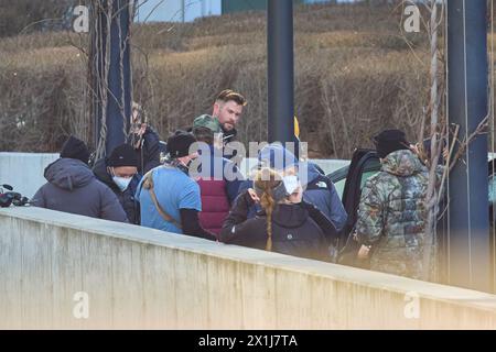 Scena d'azione durante le riprese del sequel di successo di Netflix Tyler Rake - Extraction a Vienna, Austria, il 9 febbraio 2022. IMMAGINE: Chris HEMSWORTH - 20220209 PD17087 - Rechteinfo: Rights Managed (RM) Foto Stock