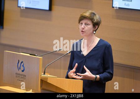 Bruxelles, Belgio. 17 aprile 2024. Elisa Groppi del PTB è illustrata durante una sessione plenaria della Federazione Vallonia-parlamento di Bruxelles (Federazione Vallonia-Bruxelles - Federatie Wallonie-Brussel), a Bruxelles, mercoledì 17 aprile 2024. BELGA FOTO JONAS ROOSENS credito: Belga News Agency/Alamy Live News Foto Stock