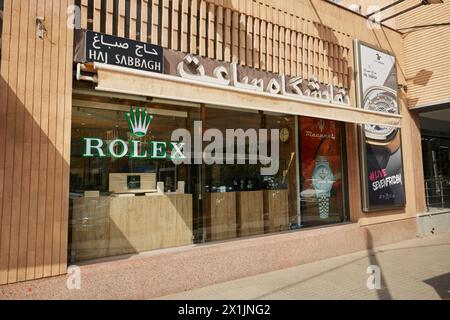 Vetrina del negozio di orologi iraniano che vende Rolex e altri orologi di lusso svizzeri. Isfahan, Iran. Foto Stock