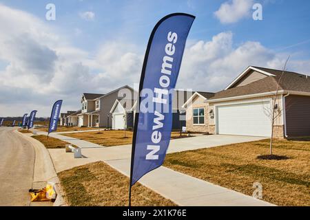 Banner per nuove case nello sviluppo dei sobborghi, vista a livello visivo Foto Stock