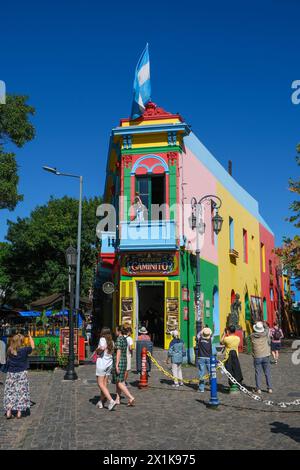 La Boca, Buenos Aires, Argentina - la Boca, case colorate nel quartiere del porto intorno al vicolo El Caminito. La Boca è emersa all'en Foto Stock