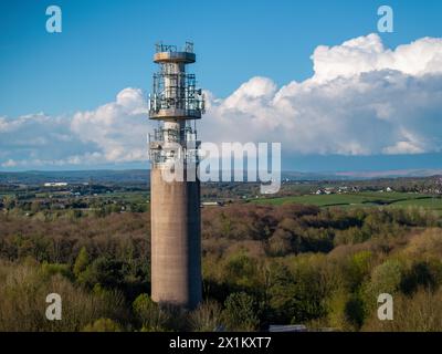 Immagine aerea della torre di comunicazione BT a Heaton Park, Greater Manchester Foto Stock