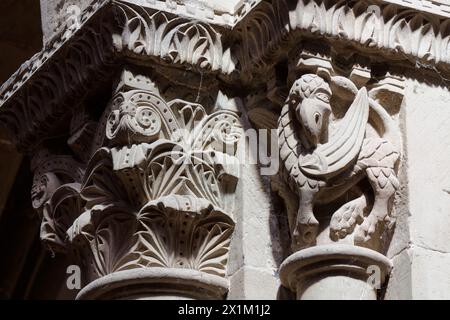 Medievale Bestiario - capitale (12 ° secolo) - Cattedrale di San Pietro - Ginevra Foto Stock