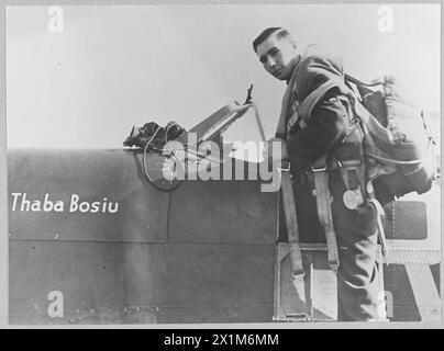 IL BASUTOLAND SQUADRON - l'aereo denominato del Basutoland Squadron con il pilota - Sergente S. Croft, Royal Air Force Foto Stock