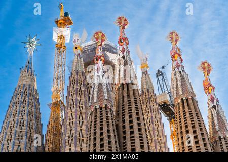 Türme der im Bau befindlichen Basalika Sagrada Familia, römisch-katholische Basilika von Antoni Gaudi a Barcellona, spagnolo Barcellona Katalonien Spani Foto Stock