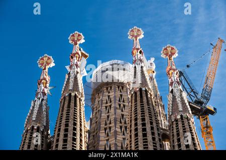 Türme der im Bau befindlichen Basalika Sagrada Familia, römisch-katholische Basilika von Antoni Gaudi a Barcellona, spagnolo Barcellona Katalonien Spani Foto Stock