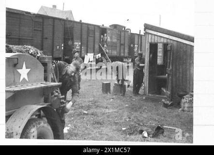 COME ALCUNE TRUPPE BRITANNICHE VIVONO IN OLANDA - Vista generale di 'Railway Villas', British Army, 21st Army Group Foto Stock