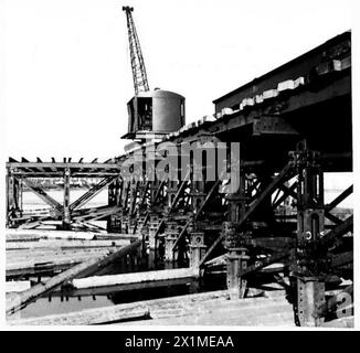 Le fotografie documentano le fasi di costruzione della "V" tressling, illustrando i lavori di ingegneria e fortificazione dell'esercito britannico. Foto Stock