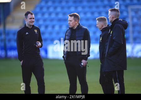 Dens Park, Dundee, Regno Unito. 17 aprile 2024. Scottish Premiership Football, Dundee Versus Rangers; l'arbitro Don Robertson e i suoi funzionari Credit: Action Plus Sports/Alamy Live News Foto Stock