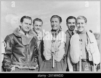 BATTAGLIA DELLA GRAN BRETAGNA 1940 - piloti uragani del No. 310 (Cecoslovacco) Squadron a Duxford, settembre 1940, Royal Air Force Foto Stock