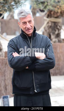 Venezia, Italia. 17 aprile 2024. Evento privato organizzato dal Sig. E dalla Sig.ra Pinault presso la Fondazione Giorgio Cini di Venezia nella foto: Maurizio Cattelan Credit: Independent Photo Agency/Alamy Live News Foto Stock