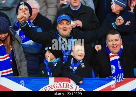 Dens Park, Dundee, Regno Unito. 17 aprile 2024. Scottish Premiership Football, Dundee Versus Rangers; Rangers Fans Credit: Action Plus Sports/Alamy Live News Foto Stock