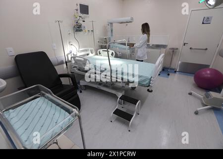 Irece, bahia, brasile - 17 marzo 2024: Unità di terapia intensiva infantile di un ospedale pubblico nella città di Irece. Foto Stock