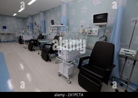 Irece, bahia, brasile - 17 marzo 2024: Unità di terapia intensiva infantile di un ospedale pubblico nella città di Irece. Foto Stock
