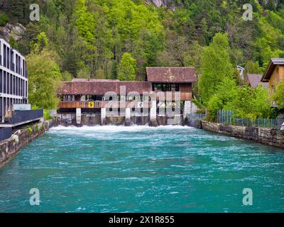 Paesaggi della città di Interlaken e del fiume Aare in Svizzera. Foto Stock