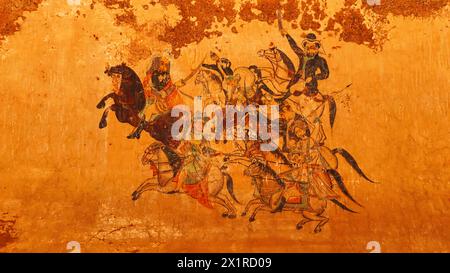 Dipinti di scena di guerra sul muro di Kothi, Samthar Fort, Jhansi, Uttar Pradesh, India. Foto Stock