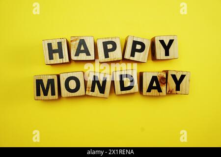 buon lunedì lettere alfabetiche su sfondo giallo Foto Stock