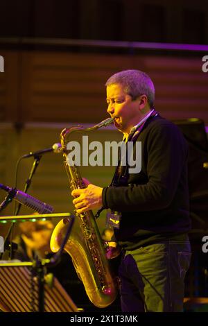 Un archivio di immagini di suoni e performance di musicisti jazz nel Regno Unito e in Europa Foto Stock