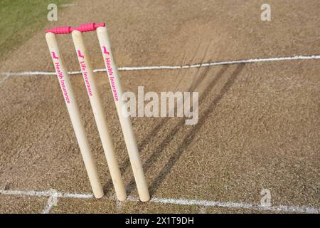 Bristol, Regno Unito, 14 aprile 2024. The Stumps durante la partita del Vitality County Championship al Seat Unique Stadium di Bristol. Foto Stock