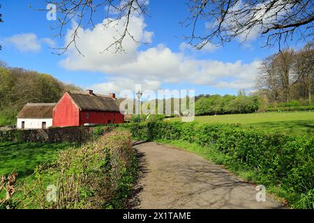 Kennixton Farmhouse originaria della penisola di Gower, St Fagans National Museum of History/Amgueddfa Werin Cymru, Cardiff, Galles del Sud, Regno Unito. Foto Stock