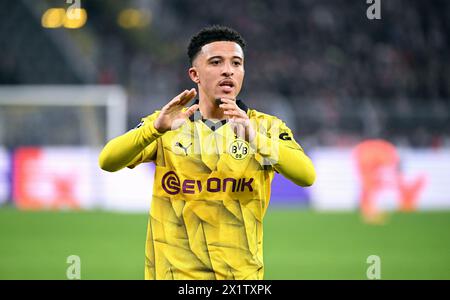 Champions League, quarti di finale, segnale Iduna Park Dortmund: Borussia Dortmund vs Atletico Madrid; Jadon Sancho (BVB) Foto Stock