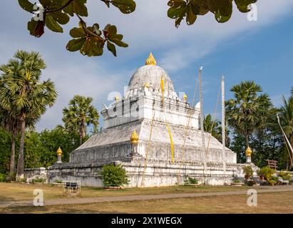 Stupa del tempio Wat Wisunarat, Luang Prabang, Laos Foto Stock