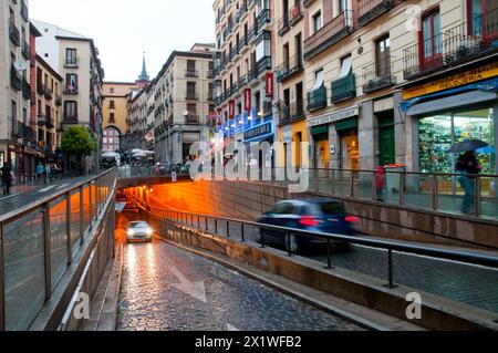 Parcheggio sotterraneo, Toledo Street. Madrid, Spagna. Foto Stock