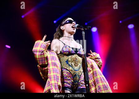 Concerto di musica della cantante italiana - ANGELINA MANGO - PARE una PAZIA ANGELINA MANGO durante ANGELINA MANGO - PARE una PAZIA, concerto di musica della cantante italiana a MILANO, Italia, 17 aprile 2024 MILANO FABRIQUE MILANO Italia Copyright: XMassimilianoxDixStefanox/xLiveMediax LPM 1314443 Foto Stock