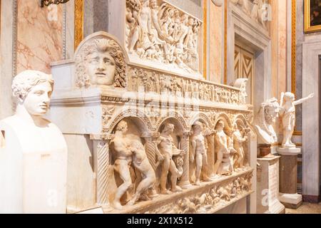 Roma, Italia - 28 dicembre 2023: Interno del museo Galleria Borghese, nessuno Foto Stock