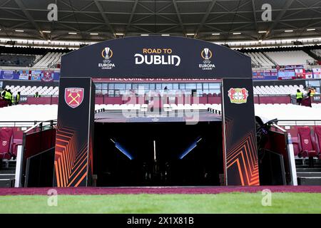 London Stadium, Londra, Regno Unito. 18 aprile 2024. Europa League Football, quarti di finale, Second Leg, West Ham United contro Bayer Leverkusen; Europa League Signage Credit: Action Plus Sports/Alamy Live News Foto Stock