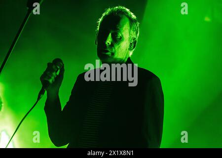 Milano, Italia. 17 aprile 2024. Il gruppo alternative rock scozzese The Jesus and Mary Chain si è esibito dal vivo ad Alcatraz a Milano, il 17 aprile 2024, per il loro tour '40th Anniversary 2024.' (foto di Maria Laura Arturi/NurPhoto) crediti: NurPhoto SRL/Alamy Live News Foto Stock
