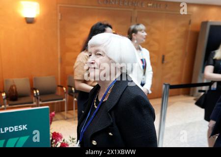 Washington, Stati Uniti. 18 aprile 2024. Il segretario al Tesoro DEGLI STATI UNITI Janet Yellen partecipa alle riunioni primaverili del FMI/Banca Mondiale a Washington il 18 aprile 2024. Foto di Yuri Gripas/ABACAPRESS.COM credito: Abaca Press/Alamy Live News Foto Stock