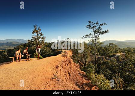 Paesaggio panoramico del famoso punto panoramico del Pai Canyon nella provincia di Mae Hong Son, Thailandia Foto Stock