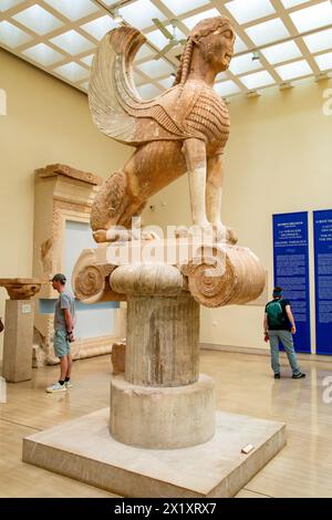 La Sfinge di Naxos, il Museo Archeologico di Delfi, Delfi, Grecia. Foto Stock