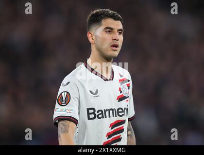 Exequiel Palacios del Bayer Leverkusen, durante la partita dei quarti di finale di UEFA Europa League West Ham United vs Bayer 04 Leverkusen al London Stadium, Londra, Regno Unito, 18 aprile 2024 (foto di Gareth Evans/News Images) Foto Stock