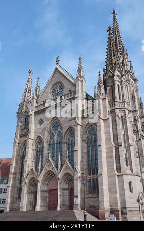 Il protestante St Stephen's Church, Temple Saint-Etienne, che è la principale chiesa riformata della città di Mulhouse in Alsazia Foto Stock