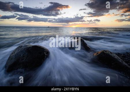Tramonto sul mare, Madeira, Portogallo Foto Stock