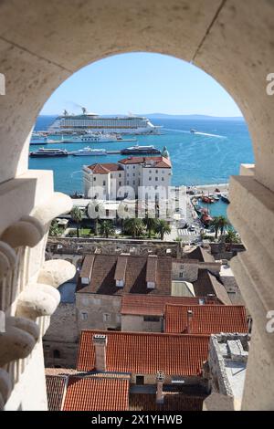 Vista di Spalato dalla cima del campanile del Palazzo di Diocleziano, Spalato, Dalmazia, Croazia Foto Stock