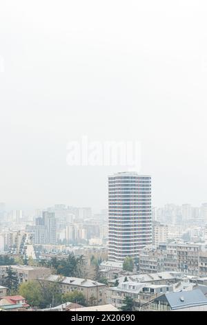 Foggy Morning nel centro di Tbilisi Foto Stock