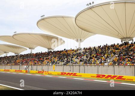 Shanghai, Chine. 19 aprile 2024. Atmosfera durante il Gran Premio Cinese di Formula 1 Lenovo 2024, 5° round del Campionato Mondiale di Formula 1 2024 dal 19 al 21 aprile 2024 sul circuito Internazionale di Shanghai, a Shanghai, Cina - foto Florent Gooden/DPPI Credit: DPPI Media/Alamy Live News Foto Stock