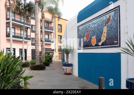 Puerto de la Cruz; Mosaico delle Isole Canarie in Calle Doctor Ingram nel distretto portuale, Tenerife, Isole Canarie, Spagna Foto Stock